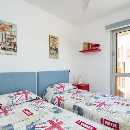 Luxury Beachfront Penthouse Appartamento