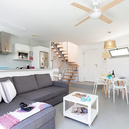 דירה Luxury Beachfront Penthouse *