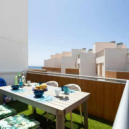 Luxury Beachfront Penthouse 엘메다노