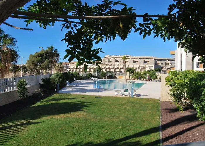 Luxury Beachfront Penthouse Apartmán *