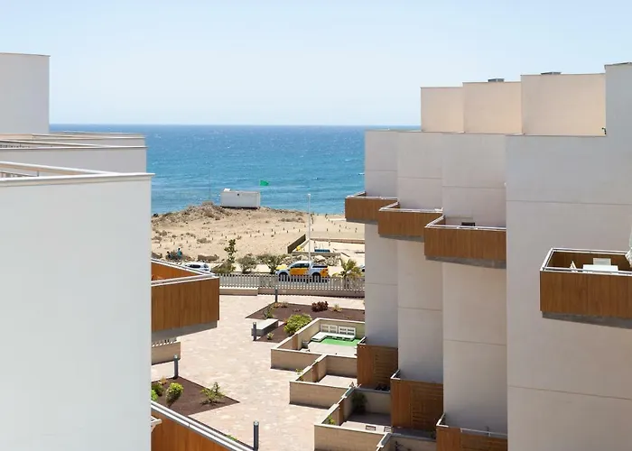 Luxury Beachfront Penthouse *