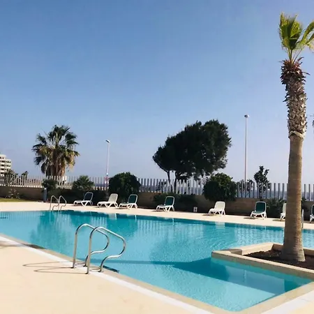 Luxury Beachfront Penthouse Apartment *