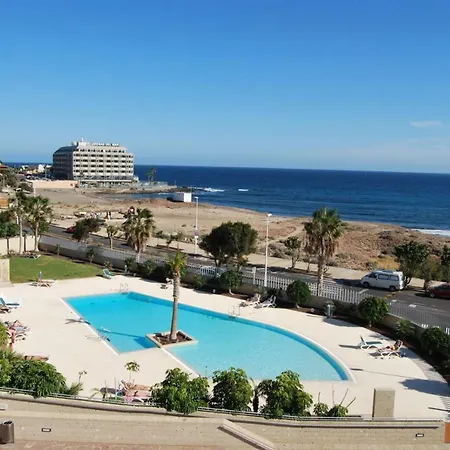 Luxury Beachfront Penthouse *