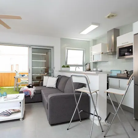 Luxury Beachfront Penthouse *