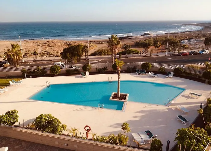 Luxury Beachfront Penthouse Daire *